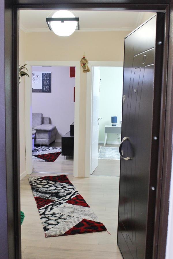 Essy'S Apartment 科尔察 外观 照片