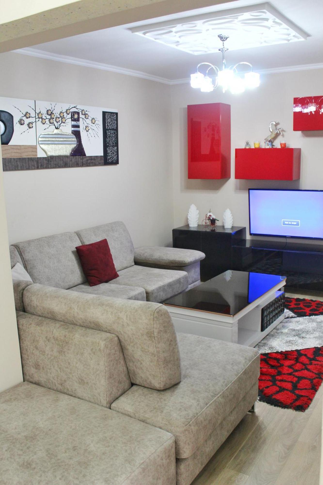Essy'S Apartment 科尔察 外观 照片